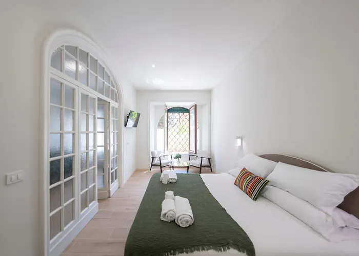 בית הארחה Domus Giulio 4*